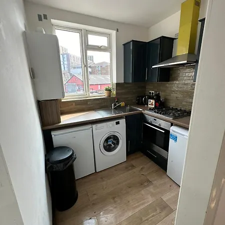 Central & Cozy 3Br Apt - High Chair - Free Parking London Exterior photo